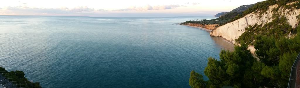 Leonardo Casa Vacanze Villa Mattinata Esterno foto